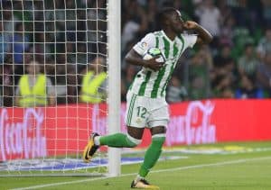 BET_elGOL's tweet photo. El Betis utiliza a Campbell como cebo para traer la pieza exigida por Setién https://t.co/eQsNNXKzmW https://t.co/uusslZs20G