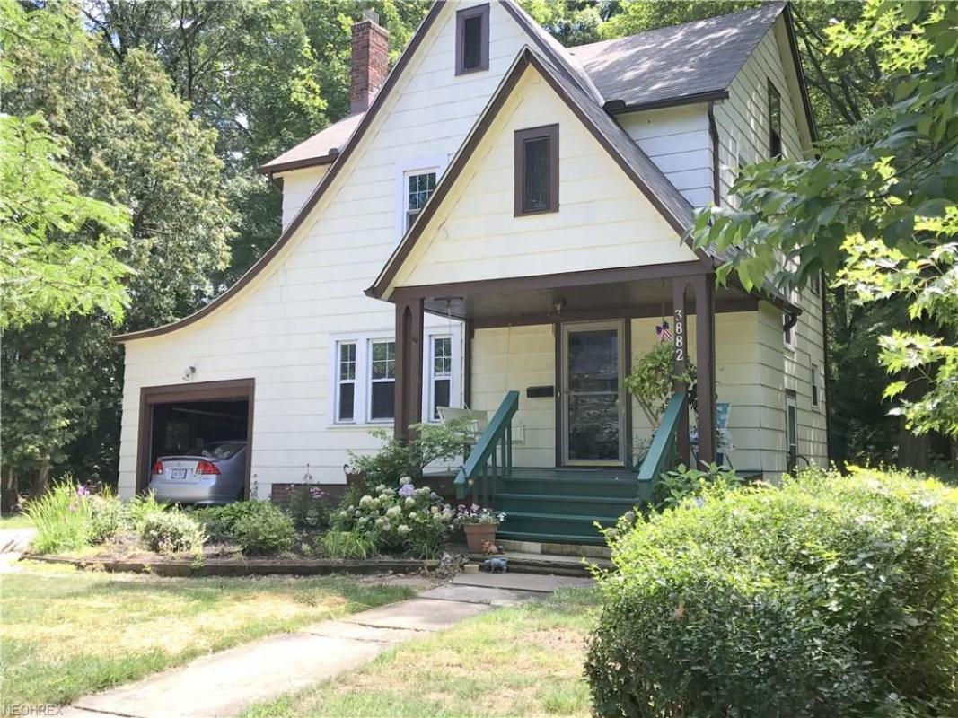 traditionsoh's tweet photo. See a virtual tour of our listing on 3882  Northampton Rd #ClevelandHeights #OH  #reales... https://t.co/vhkqZLR8kM https://t.co/fJ7NqCZOyf