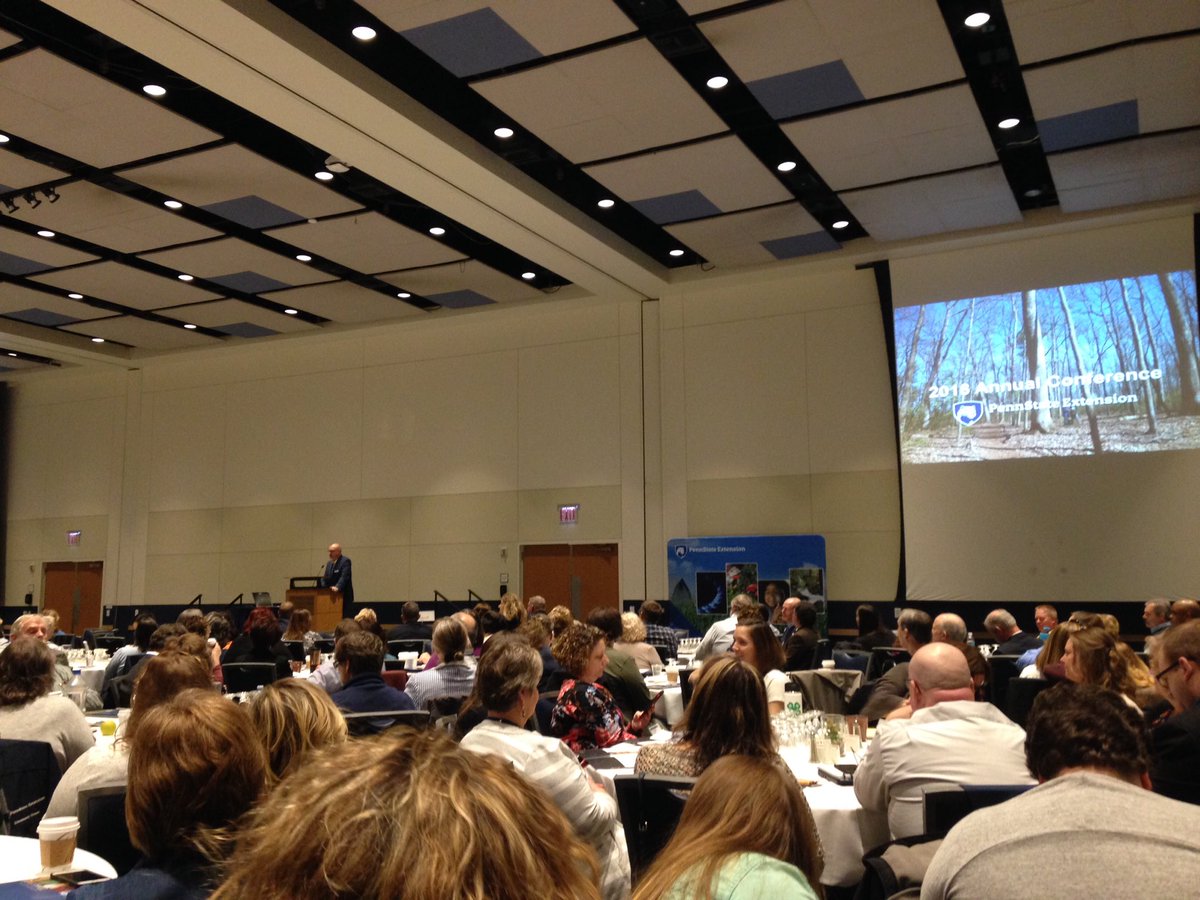 jcwcelb's tweet image. #Pennstateextension  conference 2018 starting out with great shoutouts to Excellent Every day #extension work. And Top notch talk from @Hersheys on Food Trends by Mark Swartz @psuextension