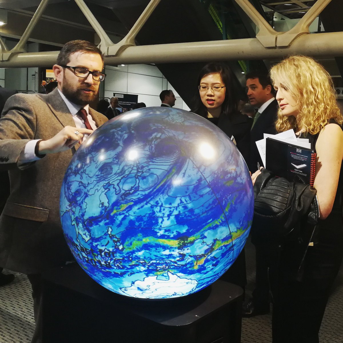 HeyPufferfish's tweet photo. As part of @Commonwealth18 , @metoffice have taken their #PufferSphere on tour to showcase their work in highlighting the shared global challenges we face. #chogm2018 #globalweather #globalforecasting #climatechange #meteorologicaldata #weather #weatherdata #datavisualisation https://t.co/OEXDVcarf3