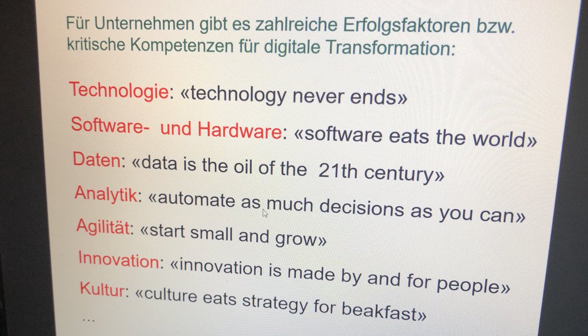 ThomasB0803's tweet photo. Danke @walter_brenner für diese Übersicht der Kompetenzen für #DigitalTransformation @Oracle_DE @IDC #execsummit18 https://t.co/TzaY4B8QFp