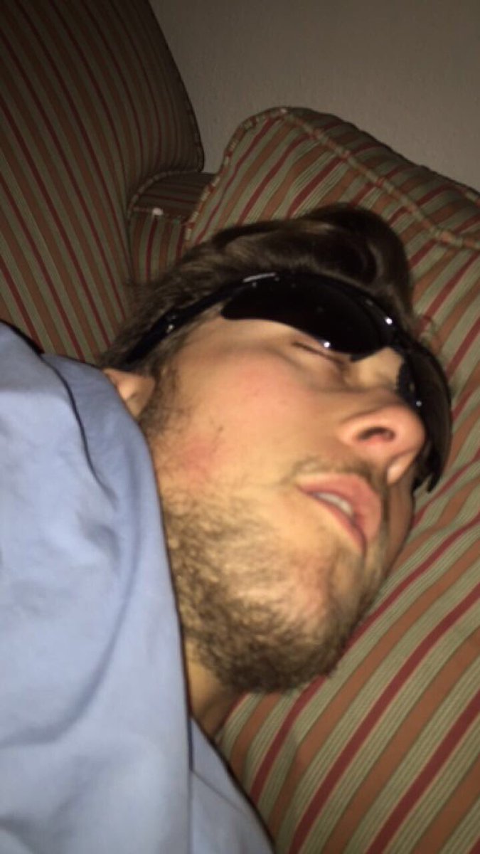 Uncle_8Beers's tweet photo. Happy birthday to my main love JUULian @joebuchan88 I look forward to turning you up like I did in all these pictures my love π #SloppyJoe #JUUL #JUULian #CoachJUULian #JUULgod #Beetle #CheckHisPants #ItsJustWater https://t.co/ig6THHwL3Y