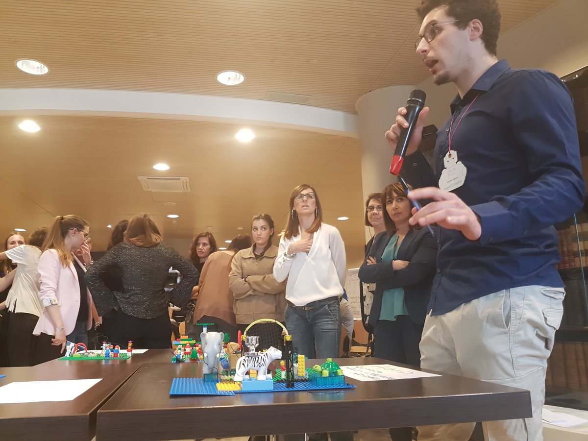 fmdigitale's tweet photo. Applicazioni, #bigdata, #IntelligenzaArtificiale,#TagNFC:le nuove tecnologie a supporto di pazienti e medici per una nuova visione di ospedale. Termina il #DigilifeWorkout in collaborazione con @LazioInnova alla #RomeCup2018 https://t.co/qnm7jwC84W