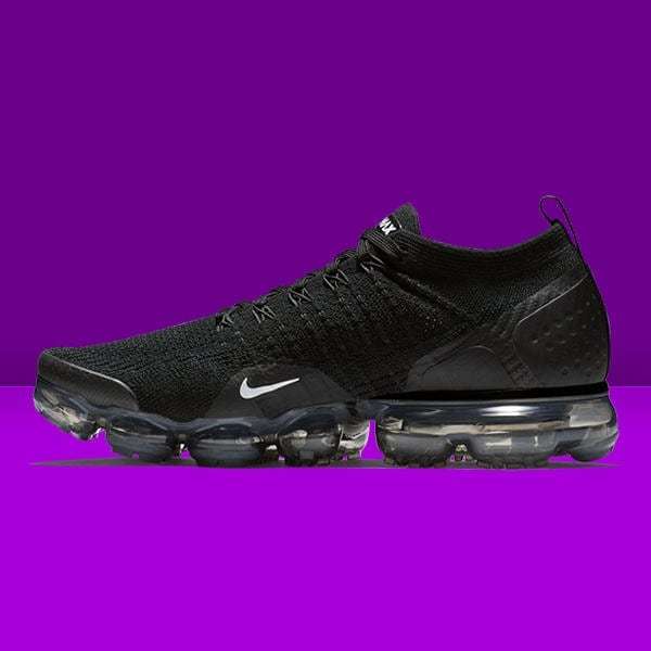 due_downtown's tweet photo. Nike Vapormax Flyknit black - In negozio a 212€ #duedowntownseregno #nike #vapormax #flyknit #sneakers #seregno https://t.co/EX3D5EPooY