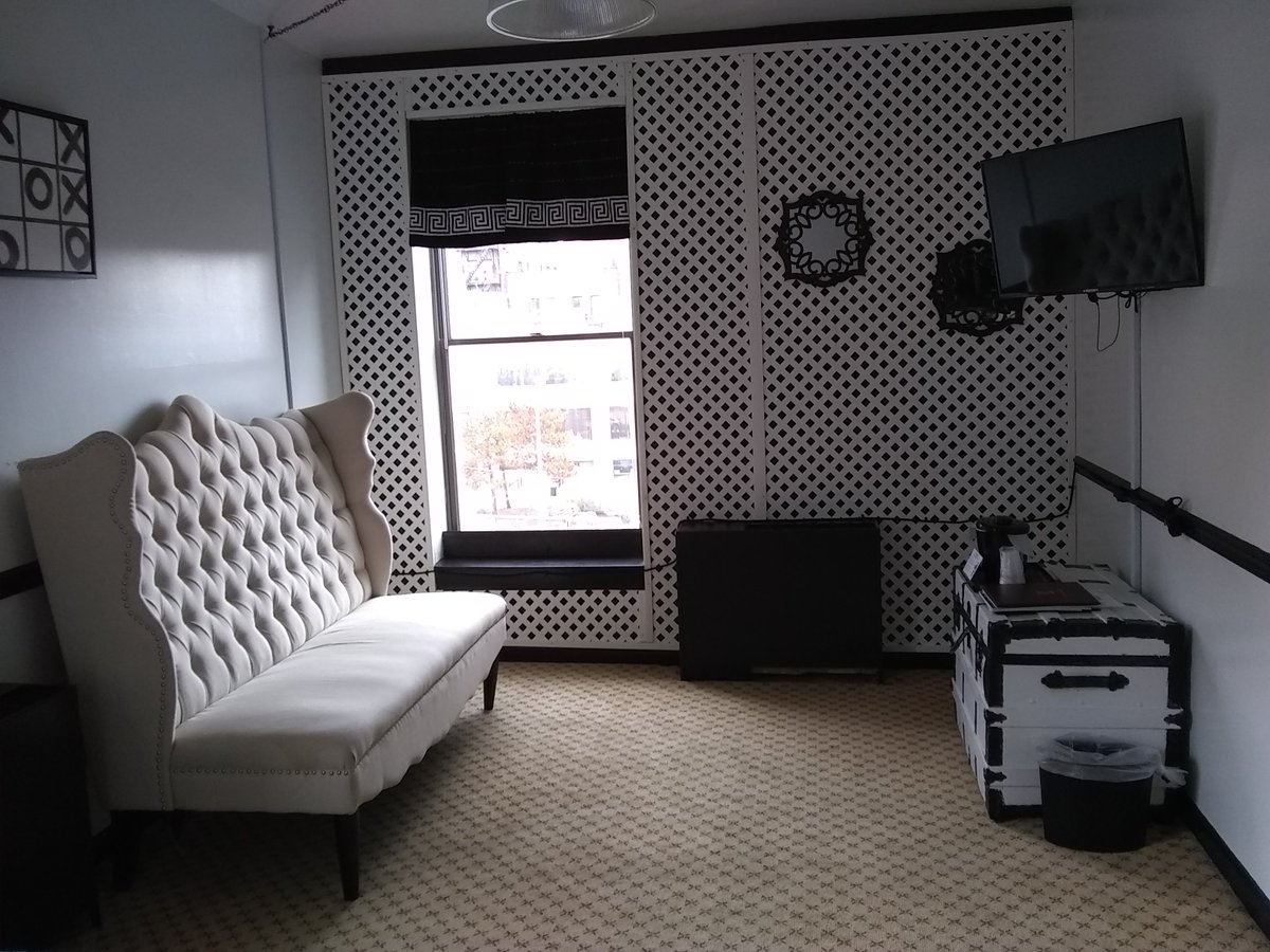 InnCharles's tweet image. The Formal suite!