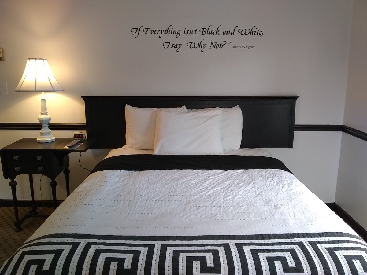 InnCharles's tweet image. The Formal suite!