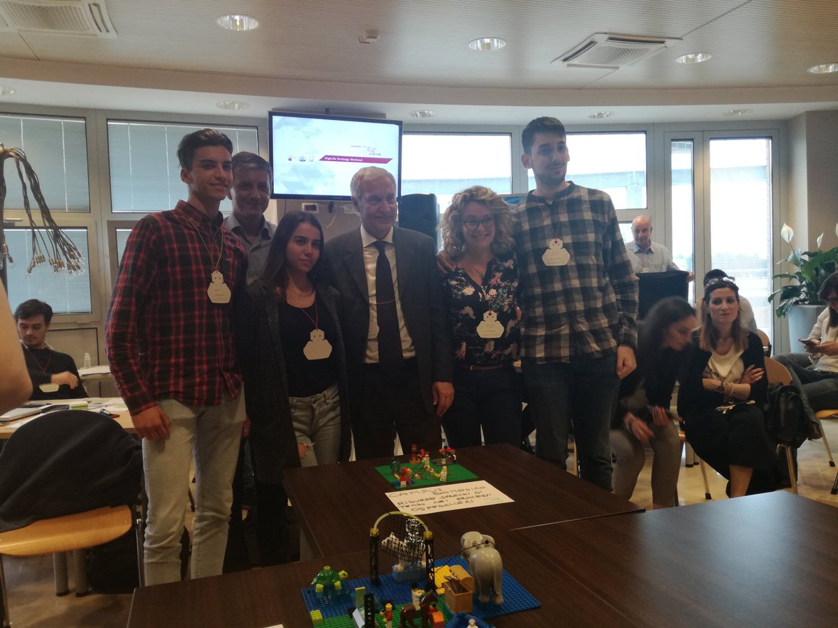 fmdigitale's tweet photo. Tanti team di lavoro, tanti spunti e idee innovative in questi due giorni di #DigilifeWorkout, continueremo a lavorare per rafforzare l'ecosistema Laziale delle #scienzedellavita @LazioInnova @CampusBioMedico @msdsalute @NewsUnindustria @AgidGov https://t.co/81QZRtBg5G