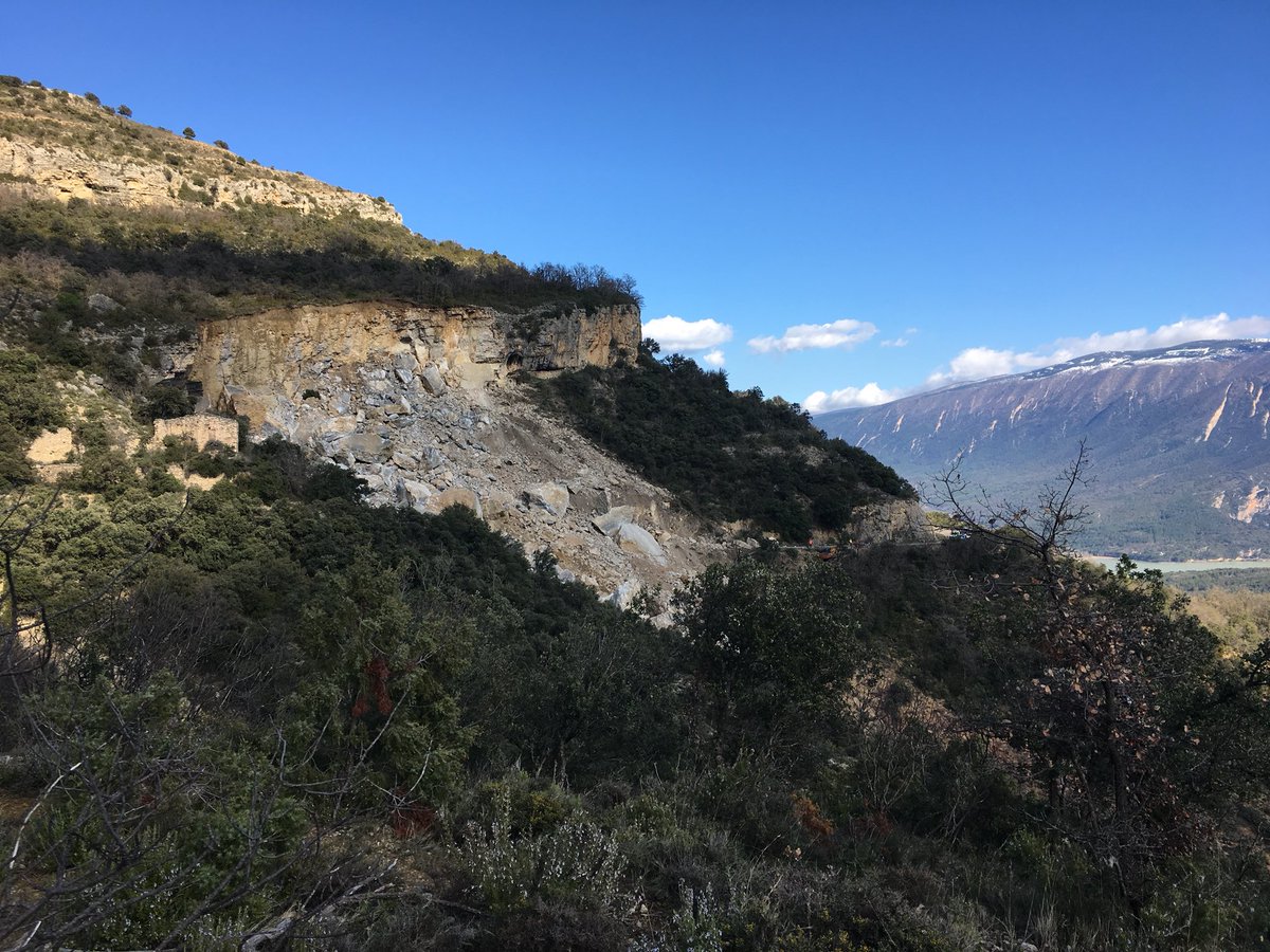 Recuperen els cadàvers del matrimoni de Sant Esteve de Sarga de que ahir van quedar atrapats per una esllevissada a #CastelldwMur, al Pallars Jussà.
