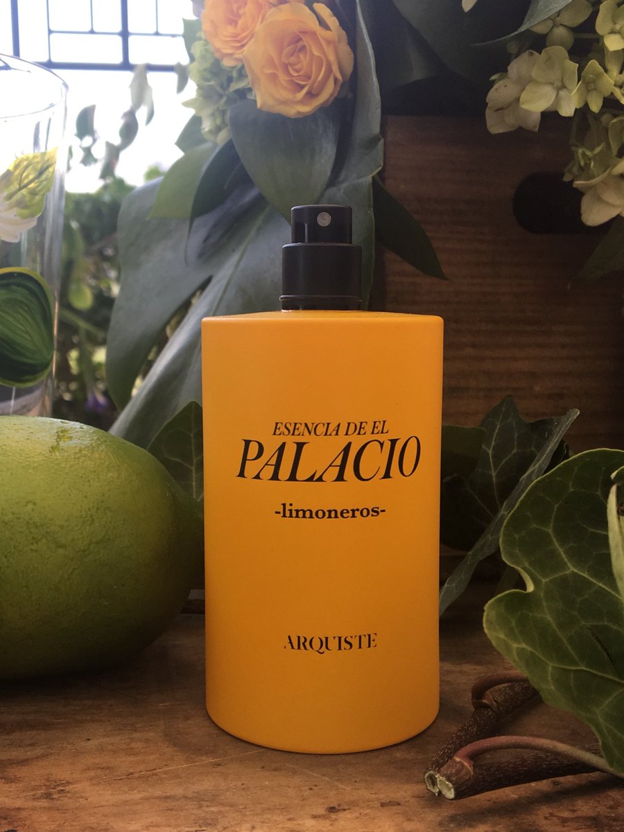 En la presentación de Limoneros y Guayabos, los dos nuevos perfumes de Arquiste y El Palacio, creación de Carlos Huber y Rodrigo Flores