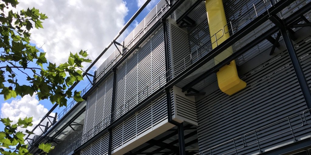 caiceUK's tweet photo. For Infinity Here East Data Centre, we designed, manufactured and installed 3600m² of acoustic louvres. Read full case study https://t.co/Nq4091VGtx #acousticlouvre https://t.co/vVDgh08Aca