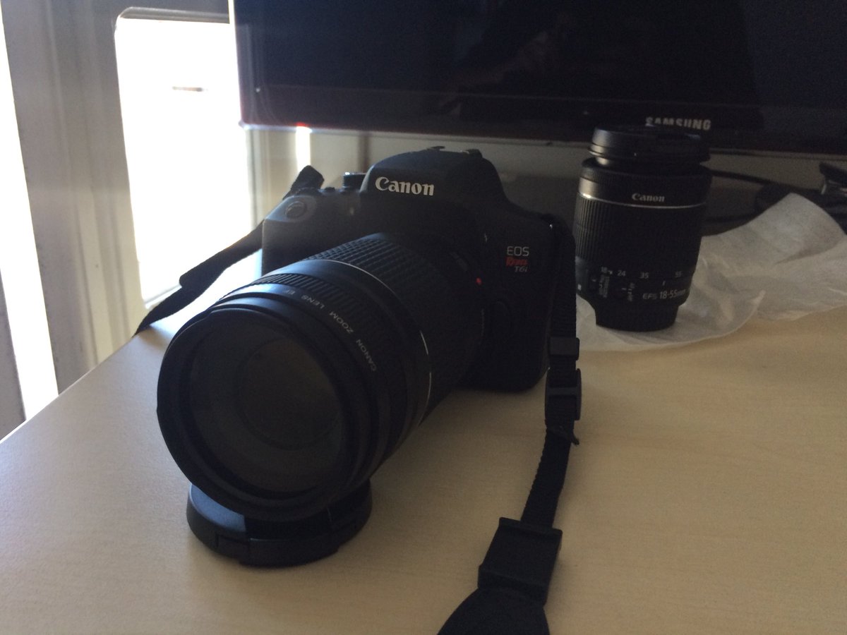 Landscapess_'s tweet photo. Eu disse que teria novidades!! 75-300mm https://t.co/TdUe3Zz7zA