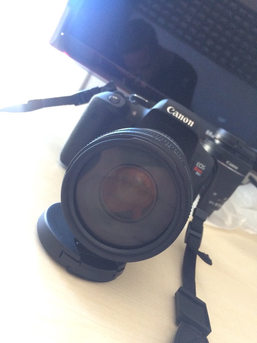 Landscapess_'s tweet photo. Eu disse que teria novidades!! 75-300mm https://t.co/TdUe3Zz7zA