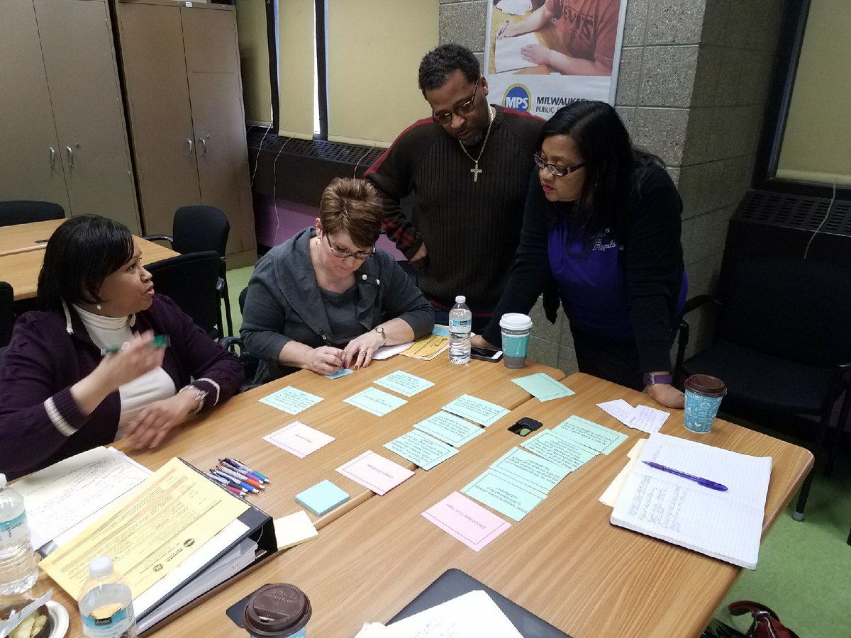 MPSGEFSCHOOLS's tweet photo. @KelliLWells @GEVolunteersMKE @GE_Foundation 55 teachers and principals attended the STEM Saturday Academy. They studied NGSS, shared lessons, and began planning STEM integrated units. #STEM #MPSproud https://t.co/Wd3MriL6Cw