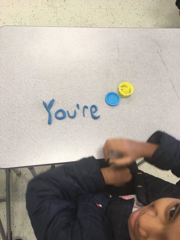 MrsBancroftWRMS's tweet image. Using our hands in ELA. Commonly confused words review. #reynproud #wrmswolves