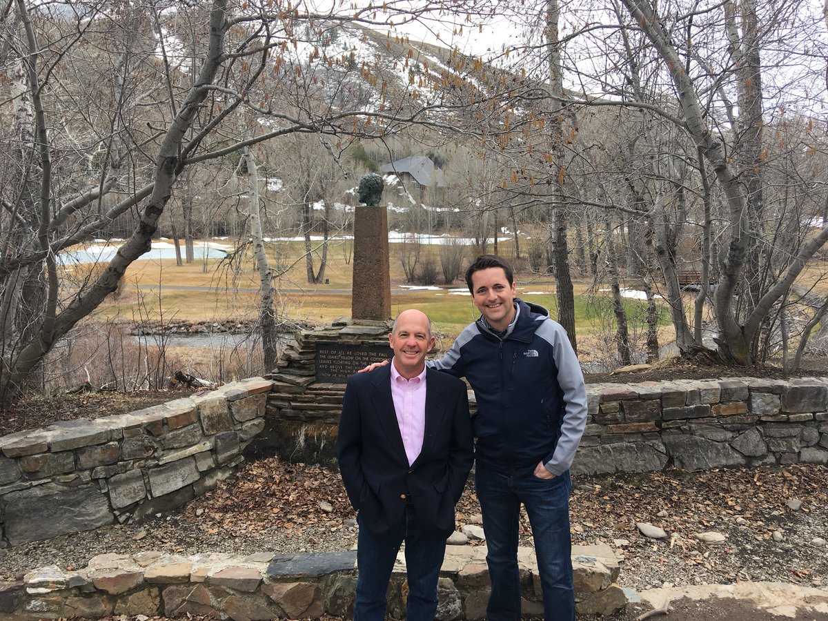 NASAO1931's tweet photo. Great to be out here in Sun Valley to speak @ the #Idaho / IAMA airports conference w/ Director Pape - with some fun sightseeing mixed in! #genav #airports https://t.co/voBnNSMYFs