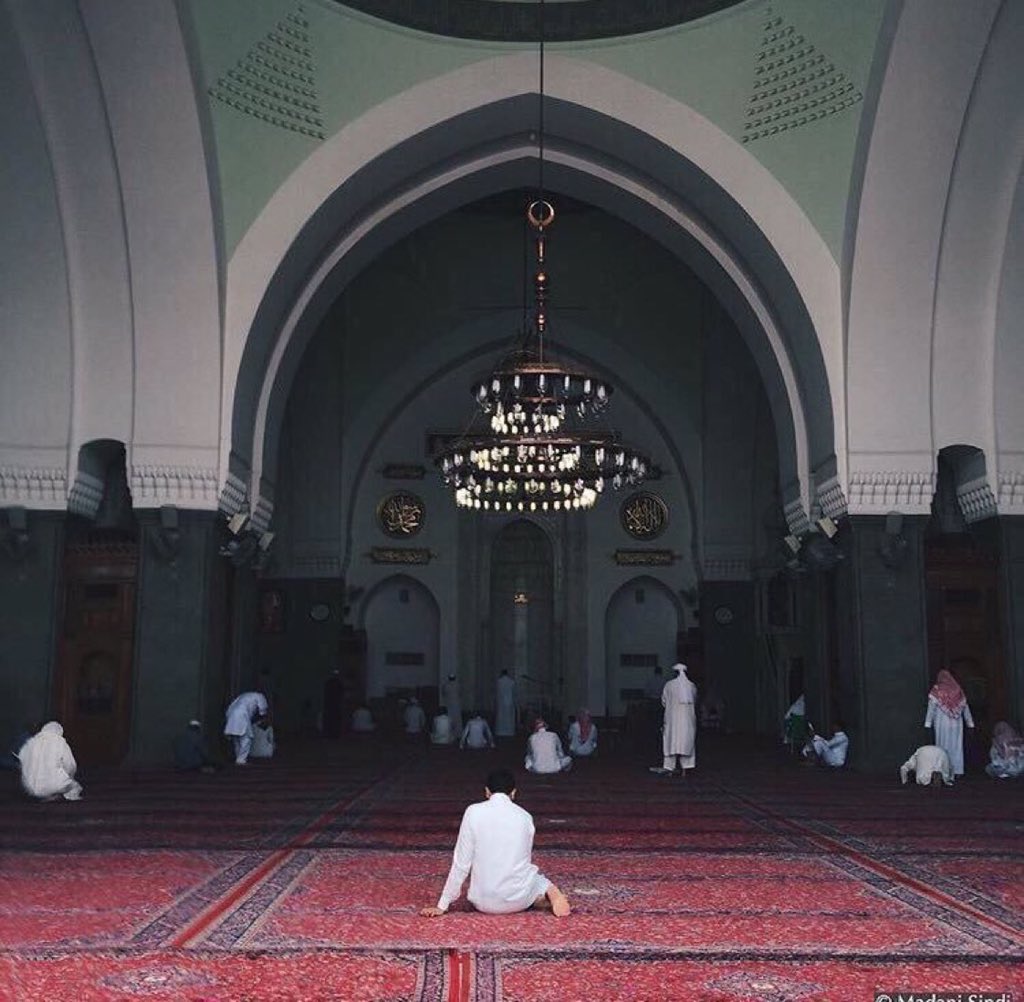 salrajhi's tweet photo. ذنبي و إن ملأ البحار فإنه 
في بحر عفوك يا كريم قليلُ. https://t.co/kG3WCsNPD6