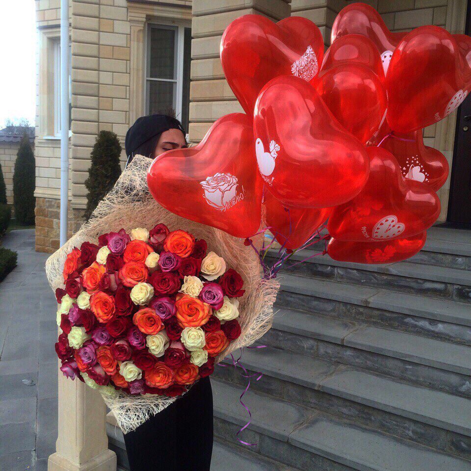 makymaksim's tweet photo. разве нужен повод, чтоб дарить девушке цветы? 💐 https://t.co/yFhBV0esZf
