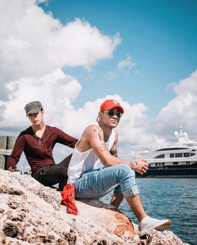 CNCOEcuFC's tweet photo. RT = VOTO 
#PremiosMTVMIAW
#MTVLAINSTAMXJOEL
#MTVLAFANCNCOWNERS https://t.co/0oTArsH6TI