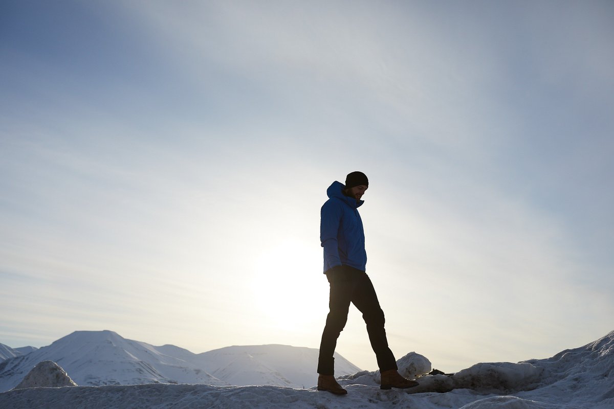 Frozen faces, climbing over ice walls, and oriental chicken - JLT's <a href="/DeanMumm/">Dean Mumm</a> &amp; the #BorneArcticTrek team update us on their epic journey to the North Pole : bit.ly/2J1zhhy