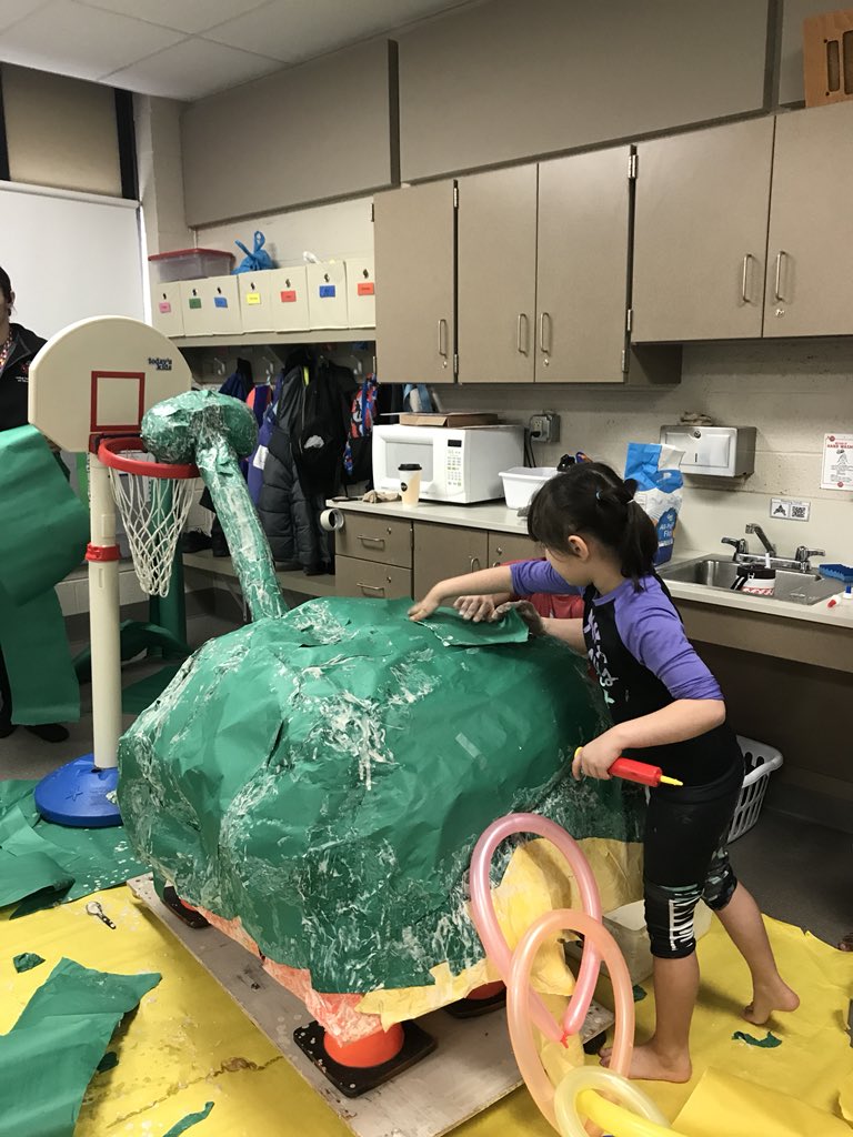 CARES’ students working on their masterpiece for the CARES’ art show. #OnceACard <a href="/VirJes/">Ginnie Jeschelnig</a> #autismrocksthearts