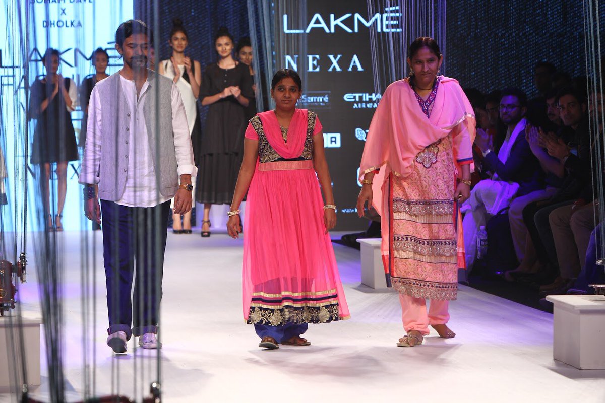 LakmeFashionWk's tweet photo. Sayantan Sarkar: “The women undergoing the training definitely was an inspired batch.”
Sreejith Jeevan: “There were so many stories that had inspired me.”
Soham Dave: “The black Usha Machine inspires me"
Amit and Richard of Amrich “An ode to the Queen in every woman”.

@USHASilai https://t.co/ztmVLkQrqZ