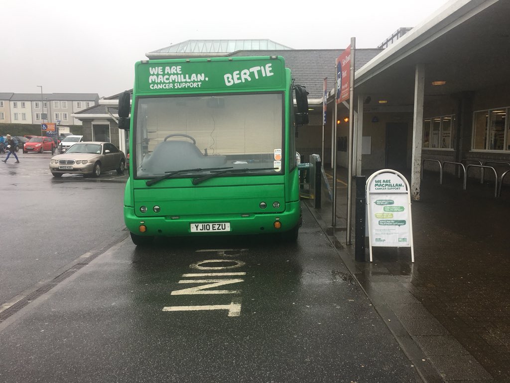 MacmillanKernow's tweet photo. A lovely time spent today on Bertie the Macmillan Bus with the team (and Phil; Emily &amp; Christine. Will be in Redruth tomorrow and Truro on Thursday so please do come along and say hello to the team. #talking #cancer #support #LifeWithCancerIsStillLife 💚💚💚 https://t.co/LeZR9UeHaD