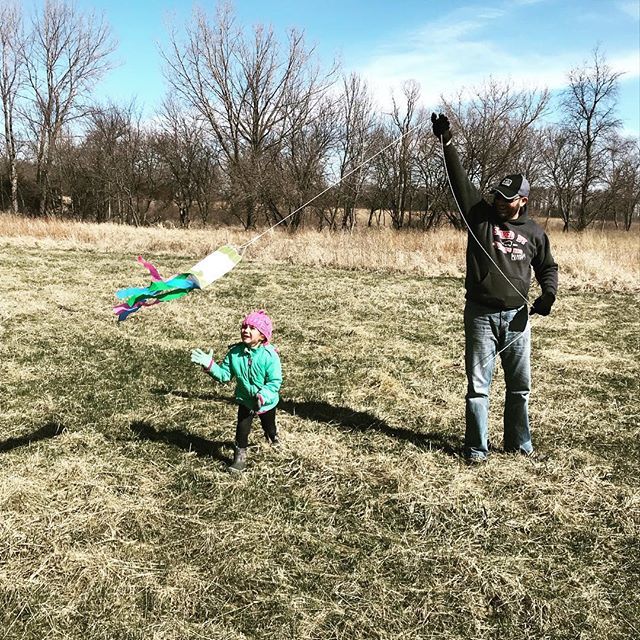 desmoinesparent's tweet photo. Another fun morning at @tinkergarten learning all about the wind. It was the perfect day for it! 💨💨
•
•
#dsm #desmoinesparent #desmoines #dsmusa #seizedsm #desmoinesoutdoorfun #explore #toddlers #letthembelittle #parenting #midwestbloggers #midwest #… https://t.co/4gzDeN0u6E https://t.co/lj6hTq3Xpy
