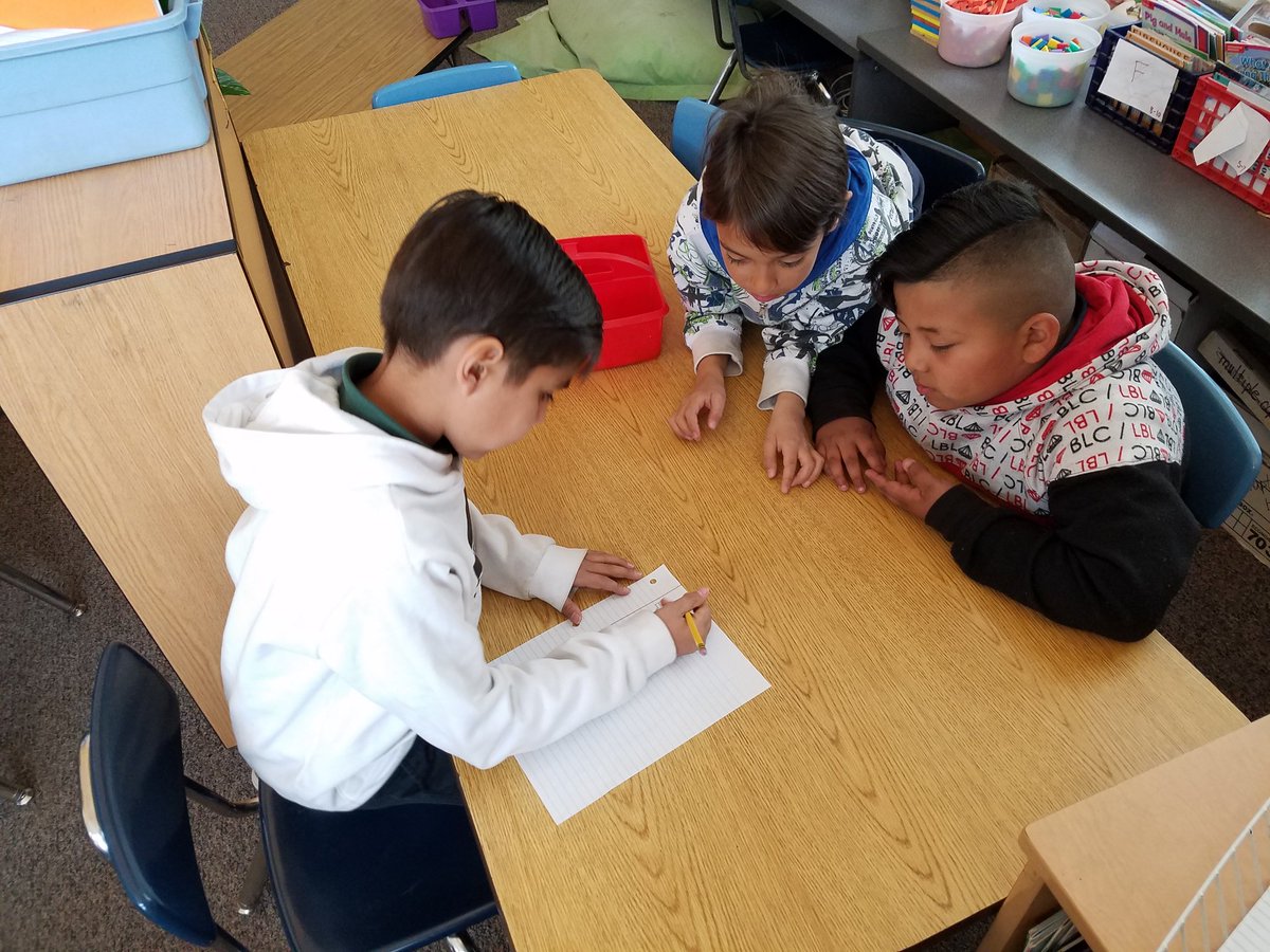 andysclass's tweet photo. It is Monday, and we are classbuilding. Each team is writing down nice things to say about kids on the other teams. They have to be specific! #weareNES #kaganchat https://t.co/a9A3la7uxZ