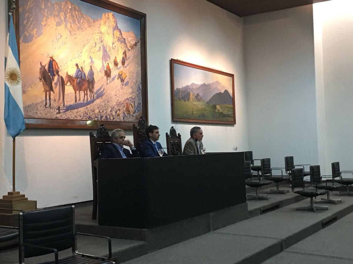rodoabenitez's tweet photo. Hoy termina una etapa llena de proyectos, trabajo en equipo y muchos sueños compartidos. Sólo me queda agradecer a todos los que aportaron de alguna manera a estas ganas de trabajar por una Ciudad mejor
¡Gracias por acompañarme! https://t.co/sK9FSyHxtd