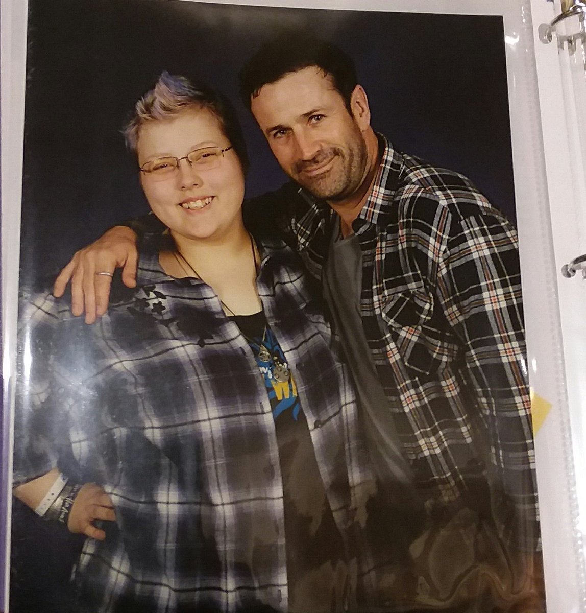 TessaR1967's tweet photo. I just have to say how amazing it was to meet @adamfergus and @DavidHaydnJones at #Nashcon. It was my first convention and my nerves were all over the place. Y'all are the sweetest people I've ever met and I hope to see y'all at Nashcon next year. #KowboyKetch #MitchDavis https://t.co/hubrnA4T4q