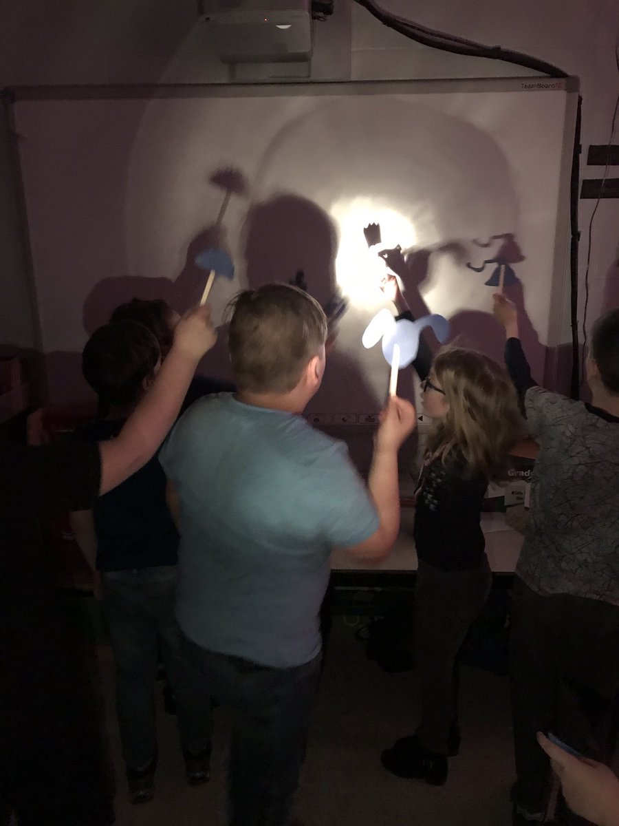 MissDCurnew's tweet image. Exploring how we can change shadows in science! #grade4 #letstalkscience #lightunit @SHA_NL @NLESDCA