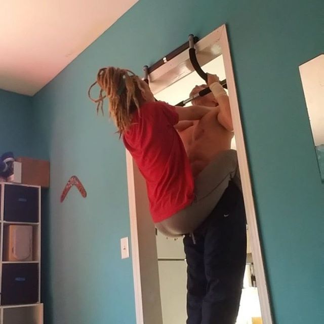 RoccoTheAcrobat's tweet image. @novacirque is my favorite #workoutequipment.
Still have trouble with the top #rangeofmovement, but I'm (barely) getting my chin over.
.
.
.
.
.
.
#pullups #ratchet #streetworkout #ratchetworkout #oddlysatisfying #couplegoals #partnerworkout #workout #ch… ift.tt/2HbvGwA