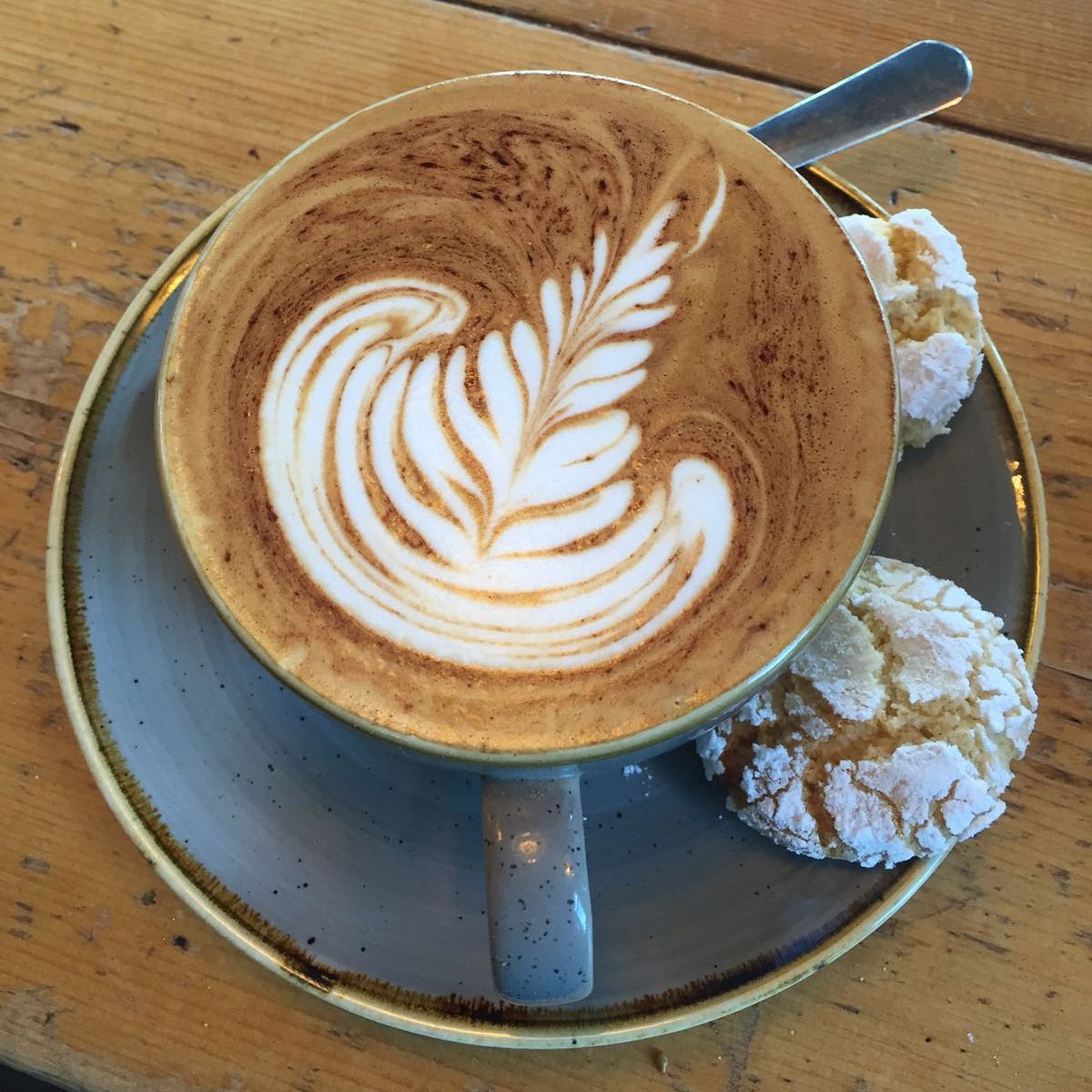 craic_coffee's tweet photo. Have a cuppa Craic @muelleroconnell_bakery
#amaretti
#surewhynot
#artisancoffee #upthemidlands
#instacoffee #instacoffeelovers https://t.co/1M1hJmQ6pe