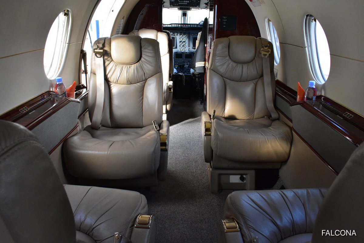FalconaPJ's tweet photo. #Beechjet400A ready for a flight to Valencia 🇪🇸 Seats up to 7 people. https://t.co/eK9f1S07Nn