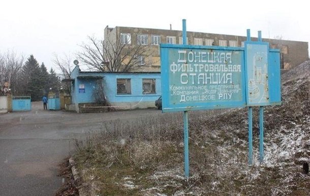 OCHA_Ukraine's tweet photo. #Latest E. #Ukraine: @ 1540 today, 5 workers of #VodaDonbasa were shot after doing vital work at #Donetsk Filter Station. One staff is fighting for his life &amp; two are in surgery. There are grave concerns for #water for 345K people. Targeting #civilians is unacceptable #NotATarget https://t.co/BOjRoNIxYK