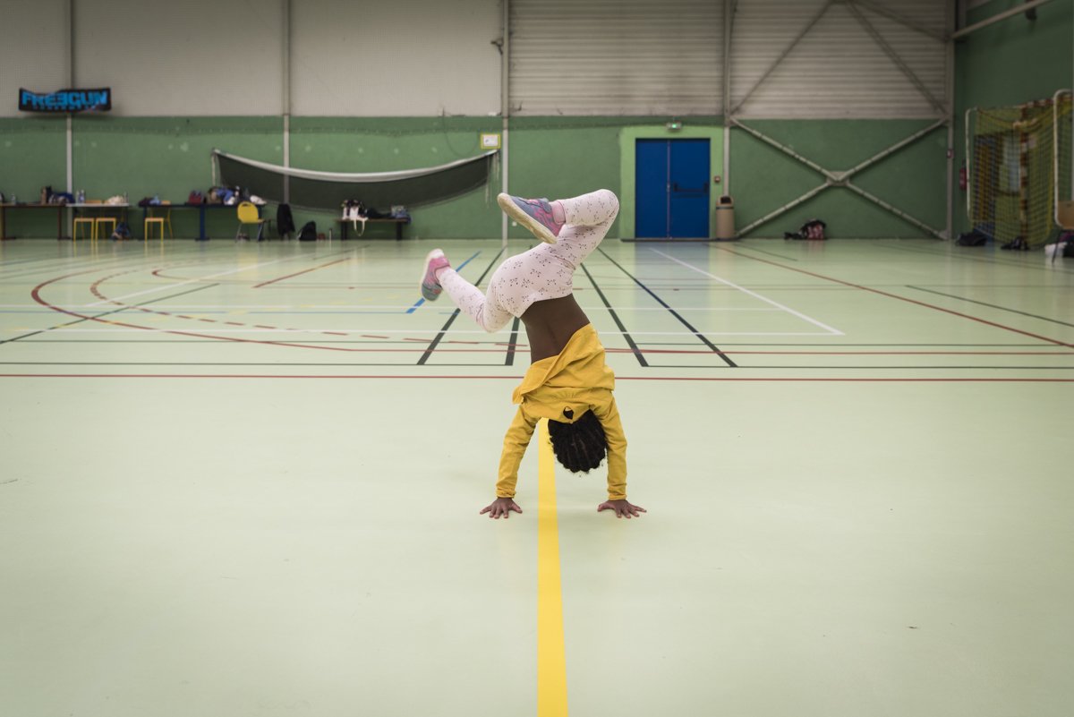 grandlyon's tweet photo. 🎉 Défilé de la biennale de la #danse : c'est l'heure des préparatifs pour le groupe de la Joyeuse Cacophonie !
Découvrez les coulisses des répétitions du grand #défilé de la @BiennaleDanse qui aura lieu le 16 septembre prochain 👏
📷 https://t.co/F38ubmcC42 https://t.co/ig261zFSzk