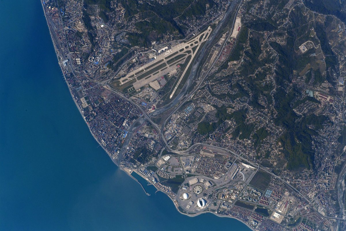 Спутниковая карта адлера в реальном времени высокого разрешения