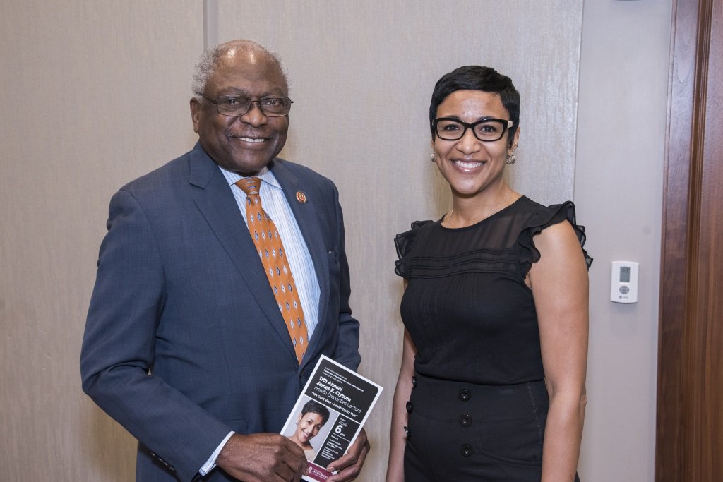 USCArnoldSchool's tweet photo. Learn even more the 2nd time around with this video of the @UofSC and @scdhec #ClyburnLecture. You'll hear from Congressman @Clyburn, keynote speaker @dramaninj and others on #HealthDisparities. https://t.co/dAFf7wniiy #NMHM18 @DegreesofHealth @uofscimpact https://t.co/GZeXFI2flg