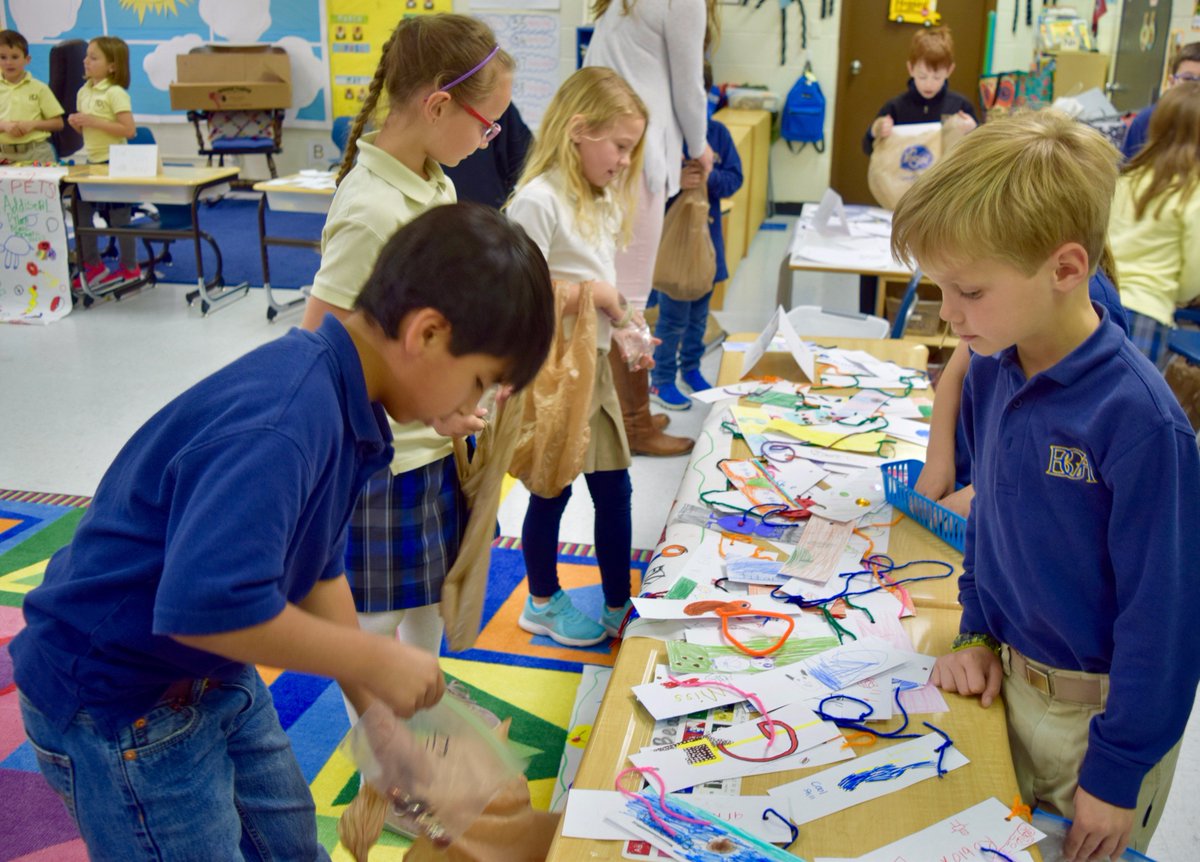 BGAwildcats's tweet photo. Students then sold their products, like painted rocks, pipe cleaner jewelry, and bookmarks, in a school marketplace. All proceeds from the marketplace will be donated to a charity selected by the students
#BGALowerSchool #BGAEntrepreneurs #TeachingnotTesting https://t.co/C9Rm47A0da