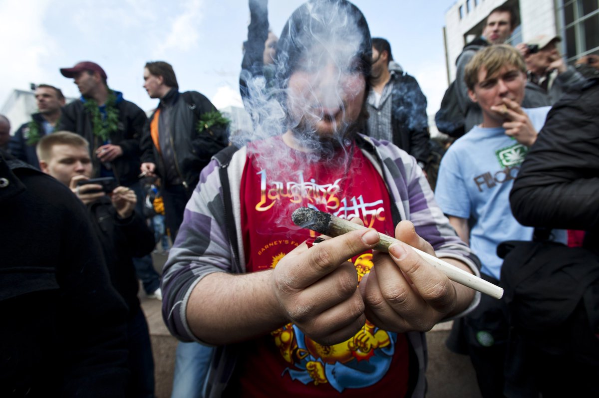 canspiritcenter's tweet photo. Several cities, including #Amsterdam, have taken steps to limit the public use of #cannabis. https://t.co/eRpF4PZ2Bi #legalization #laws #herb #marijuana #cannabisculture https://t.co/GMjdP6HkRV