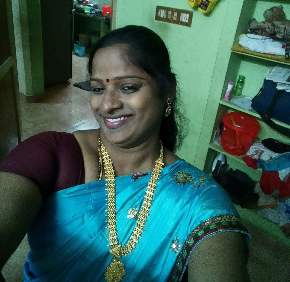 Tamil Malaysian Aunty Hot Nude Selfie With Her Husband Slave Pics