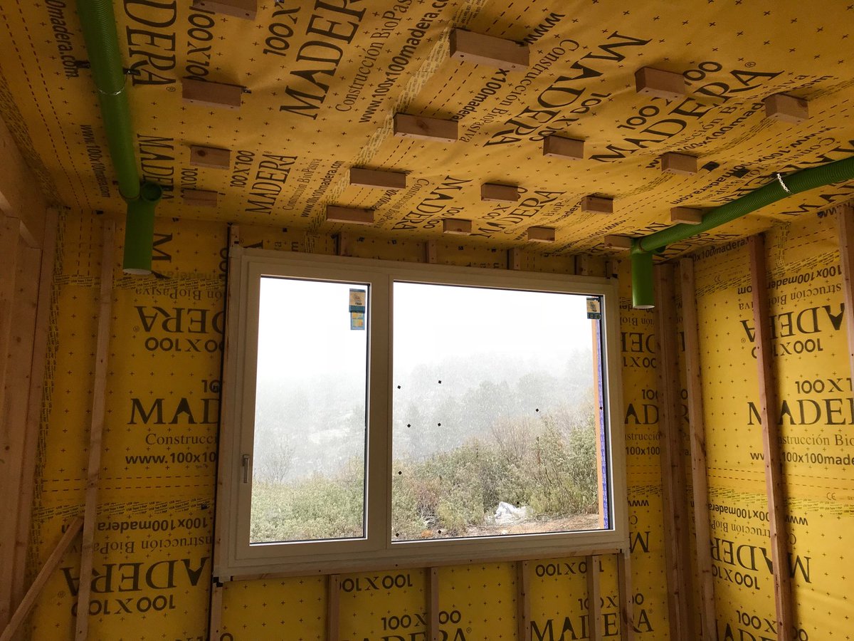 Visitamos la vivienda #biopasiva de @100x100madera en Collado Villalba con Sistema Ventilación <a href="/Siber/">Siber Ventilación</a> y #aerotermia <a href="/saunierduval/">Saunier Duval España</a>  instalado por #Solucciona Energia.