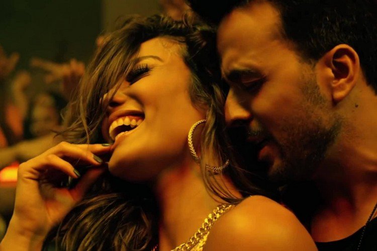 де спасито испанская. очень красивые видеоклипы. ютубе видео клипы музыка. ютубе видео клипы музыка. включи поп музыку.