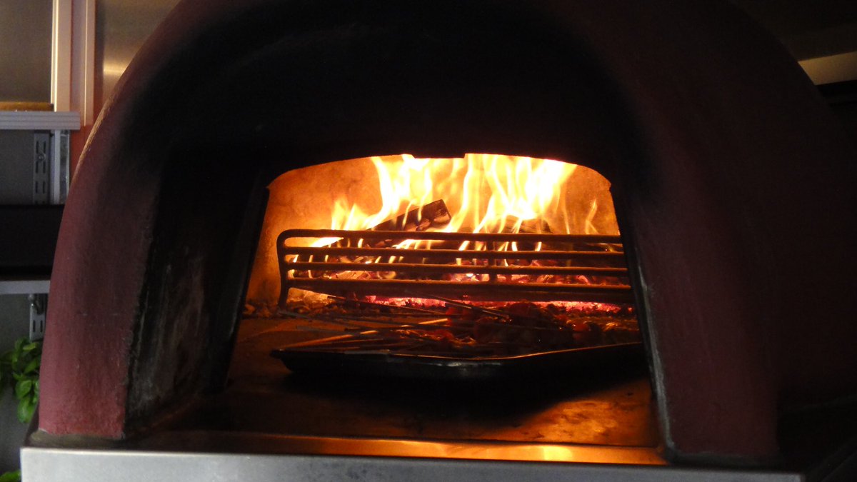 Pizza baking at The West Bay Club Yarmouth this evening. 5-8pm. Orders can be taken before 4pm.   07955379642