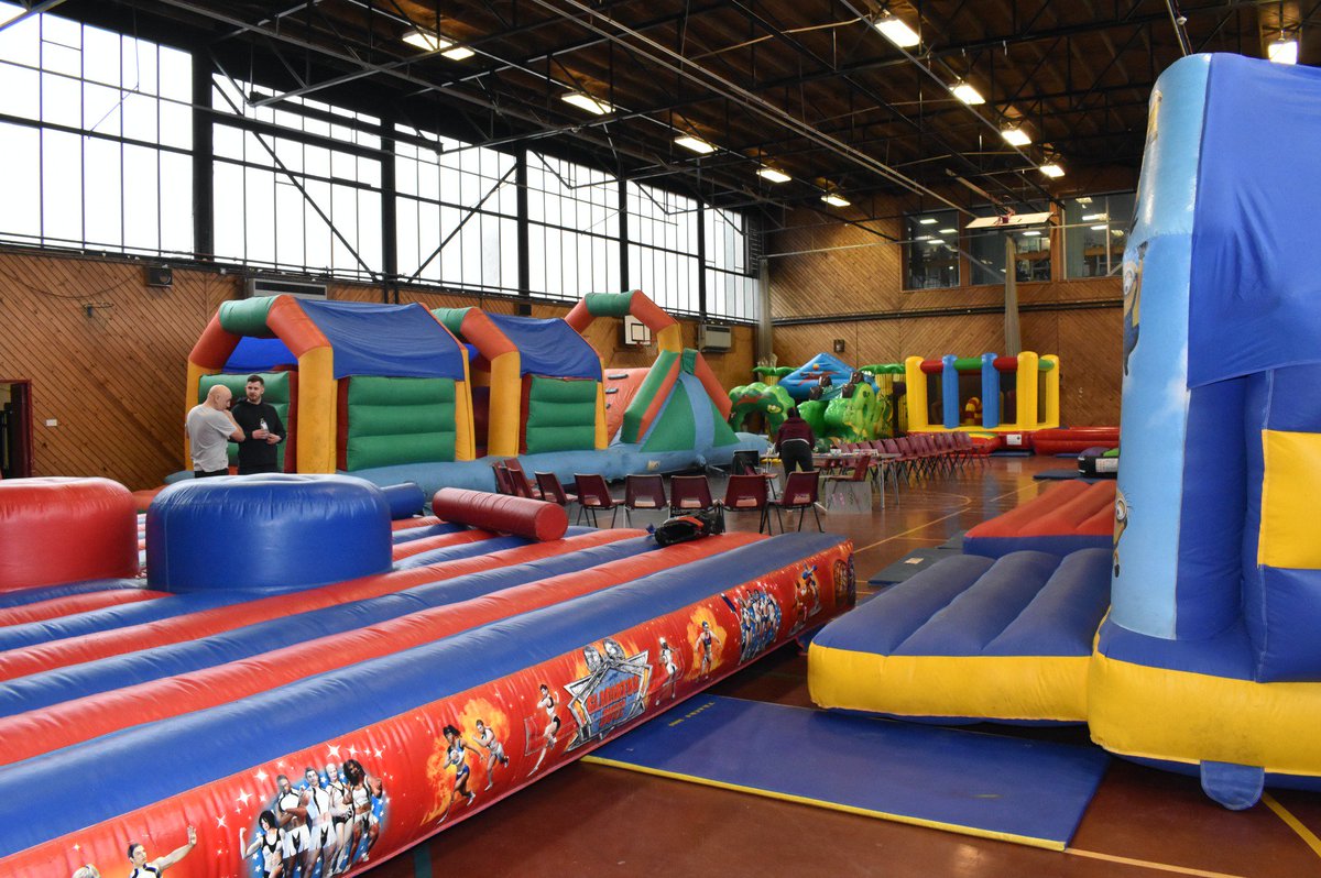 Did your kid have an awesome time at #InflatableApe? Well then start planning for the summer and book one of our jumping castles from @Chrisscatles. 

buff.ly/2GPeFbF