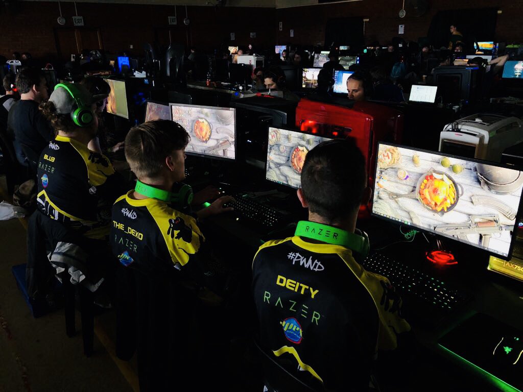 ViNCO_Gaming's tweet photo. The #PUBGboys repped hard at the #GACLan this past Saturday.
Big thanks to our partners
@ApexIntSA
@HashTagPWND
@Razer
#BleedYellow
#TeamRazer
#PWNDGang https://t.co/JJ1do7cy9X