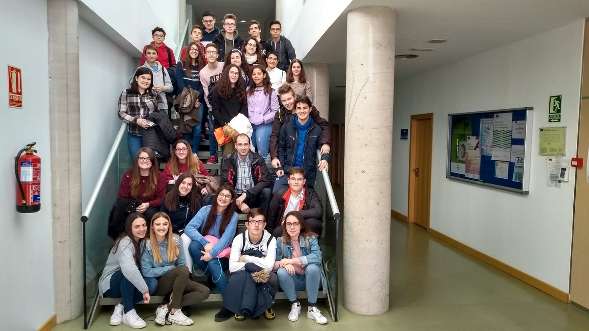 rafaelcasadog's tweet photo. Esta semana hemos recibido la visita del IES Jorge Manrique @IESJorgeManriqu de Motilla del Palancar en el Instituto de Investigación en Informática @I3aUclm y la Escuela Superior de Ingeniería Informática @esiiab de #Albacete @uclm_es https://t.co/RhYnrnxOW5