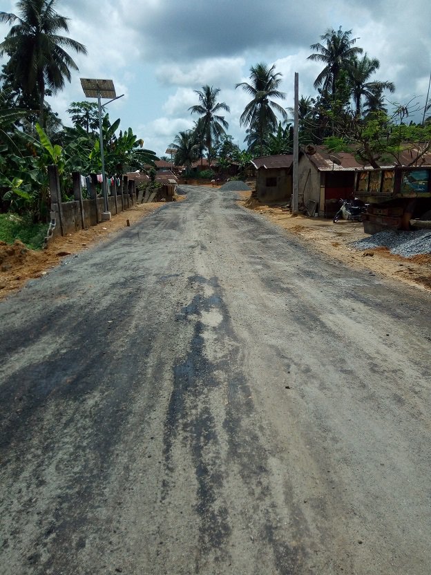 TrackaNG's tweet image. [Update] Akamkpa town internal roads, Akamkpa, Cross River state for N100m
The work is presently ongoing after Tracka team did sensitization campaign, conducted Townhall meeting &amp;amp; encouraged the community to write letters to their Reps for Project update.
#2017ConstituencyProject