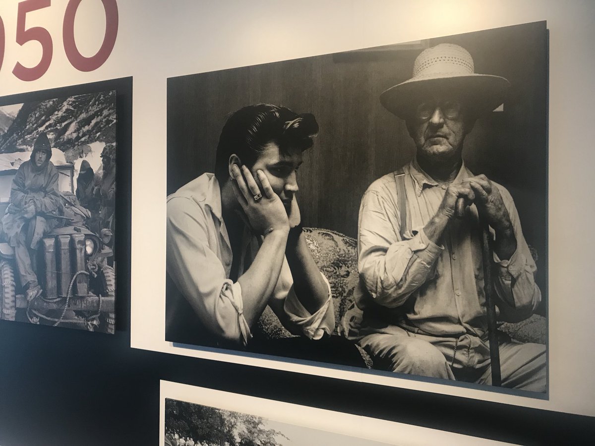 R_ScottWilliams's tweet photo. I love it when #Elvis has arrived in the building! This photo of the king was taken by Philip Harrington for Look magazine in 1950. It’s included in #POY75 at the #Newseum. https://t.co/e45IRGDIgW