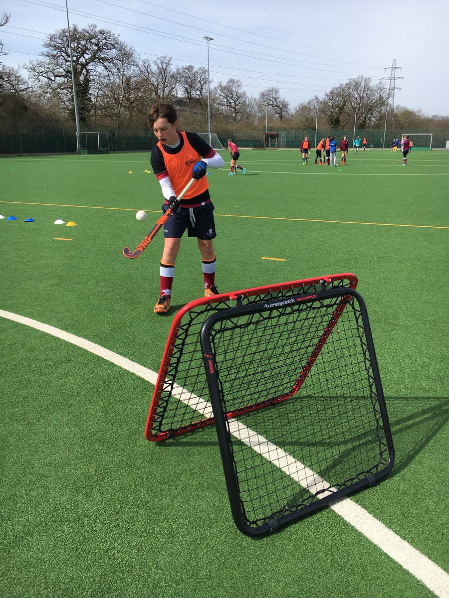flamehockeyacad's tweet image. Easter camps at Epsom HC done and dusted! 👍🏼 players were a pleasure to coach and worked very hard! A fun couple of days even in the ☔️ #flamehockey #daretoexcel #lovemyjob